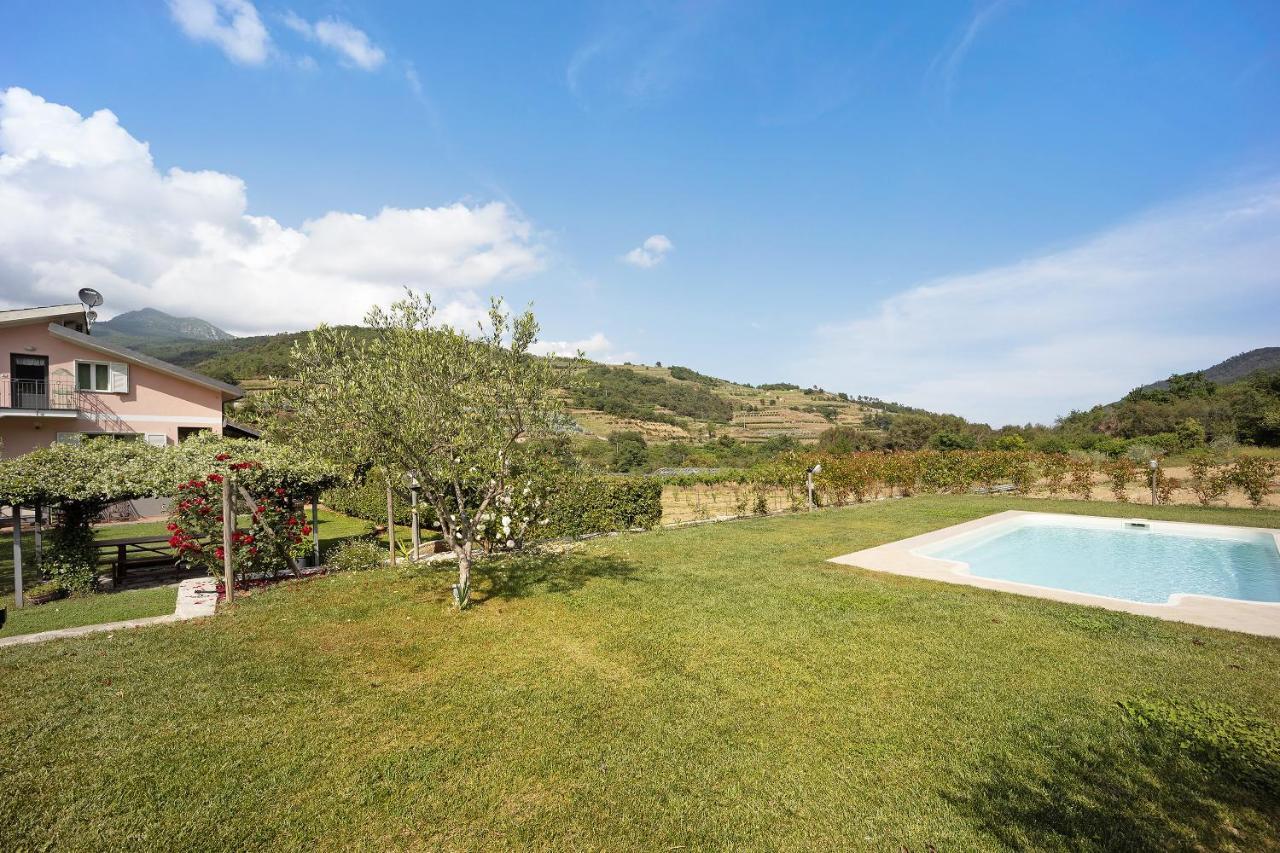 Mansarda Albero Verde Con Piscina Casanova Lerrone Eksteriør bilde